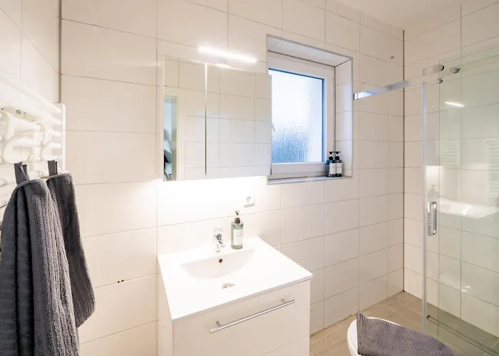 Modernisiertes Altbau 3-Zi Apartment