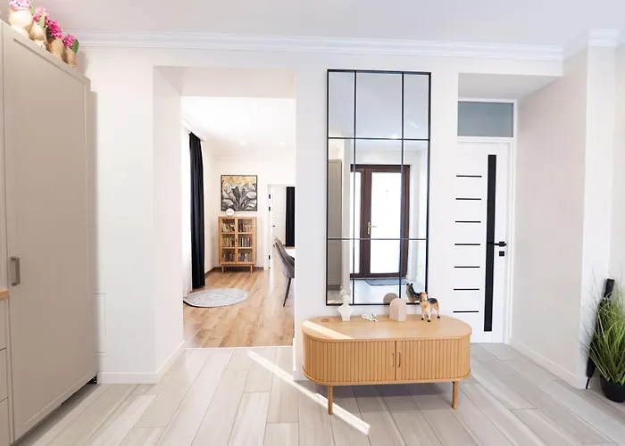 Ursachi Apartaments & Rooms