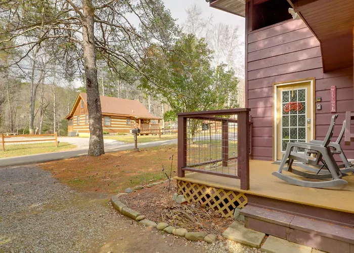 10 Mi To Dollywood: Cozy Apt W/ Shared Fire Pit