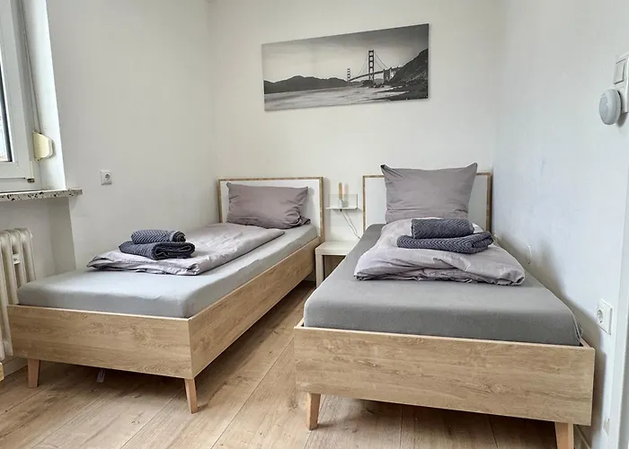 Ferienwohnung Sorgenfrei in Coburg ! - im EG mit Privatparkplatz&Balkon