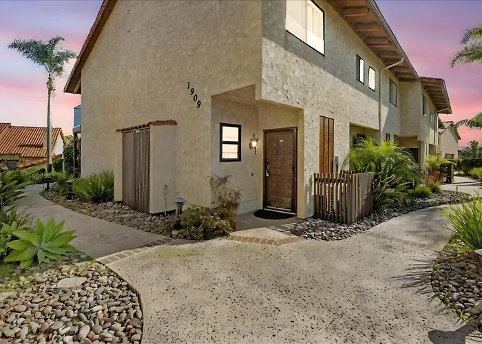 Carlsbad Hideway Pool Spa