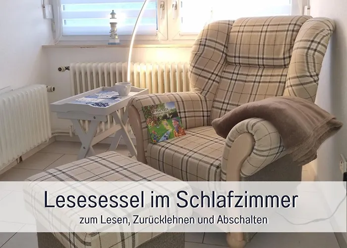 Robbenglück Tossens - 2 Ferienwohnungen oder ganzes Haus, bis 10 Personen, großer Garten, Hunde willkommen, 1,5 km zum Deich