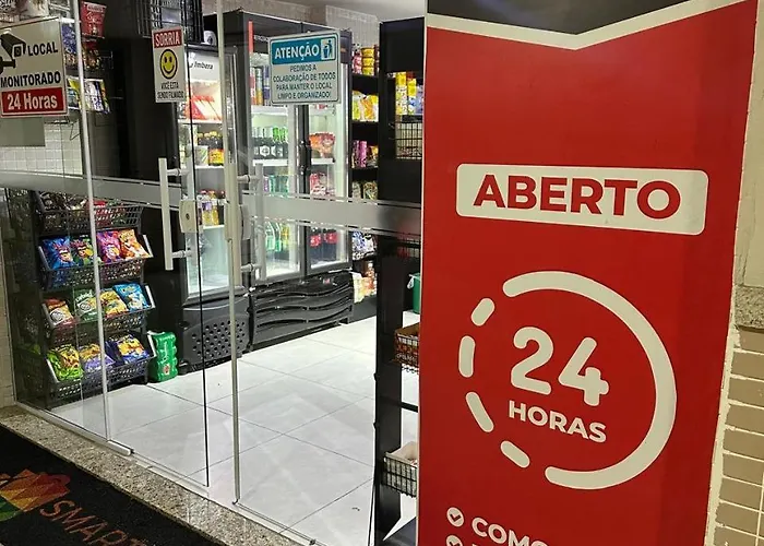 Flat Hotel Samba, 5KM da Praia da Barra, 2km Jeunesse Arena, enfrente ao Projac, 1km do Rio Centro