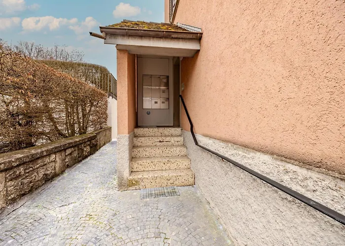 Max Apartments