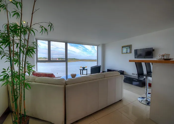 Tur An Tsaile - Galway Lakeside Apartments