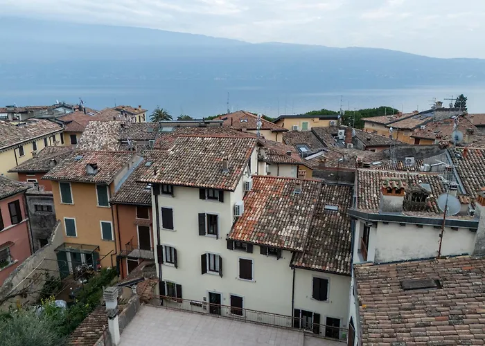 Al Lago Da Lilly
