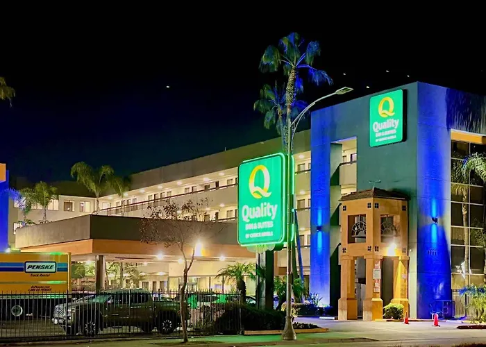 Quality Inn&Suites Los Angeles Airport - Stadium District