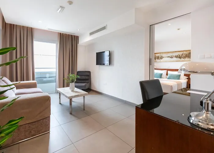 Achilleos City Hotel