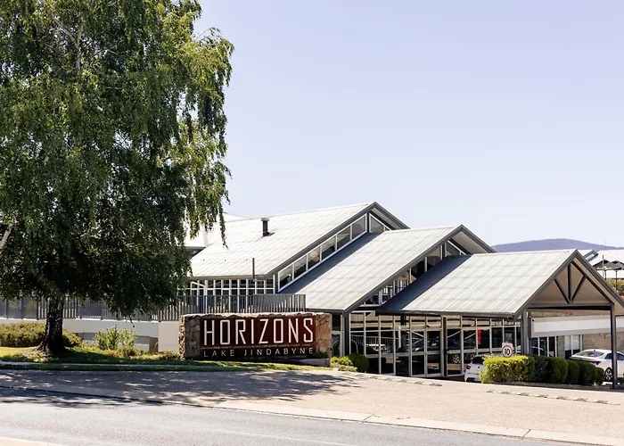 Horizons Lake Jindabyne