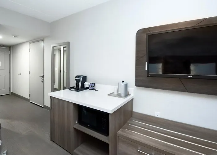 Holiday Inn Express Hotel & Suites Waterloo - St. Jacobs Area By Ihg