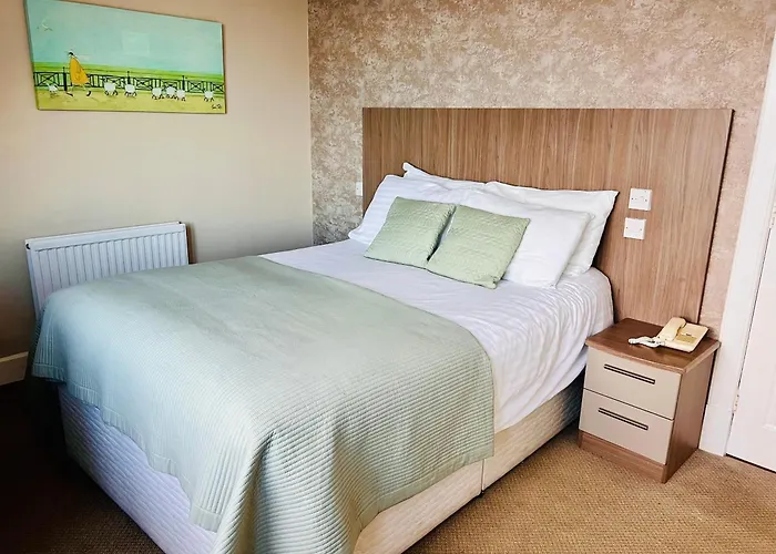 Cullen Bay Hotel