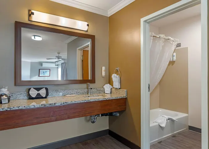 Comfort Inn & Suites Ocean Shores