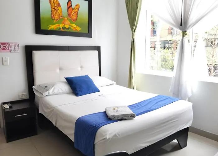 Hotel Azulejo Del Llano