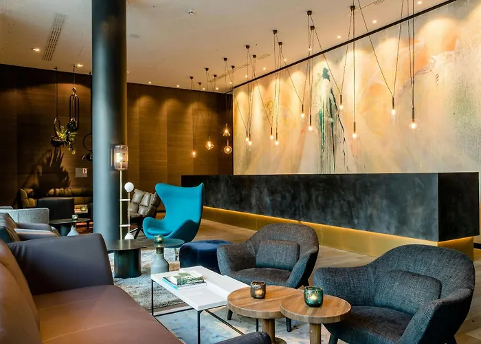 Motel One Köln-Neumarkt