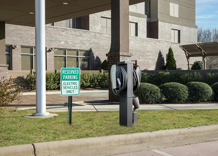Courtyard By Marriott Charlotte Northlake