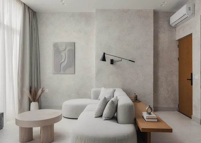 Luxury Suites By Lato