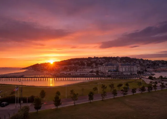 Studio Superbe Vue Mer, Port-Deauville, Proche Plage, Centre-Ville Et Casino