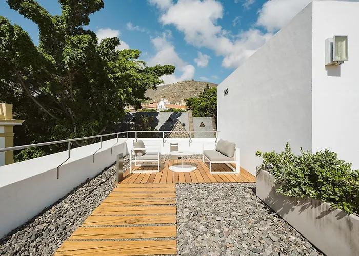 The Park Suites By Ires Lar