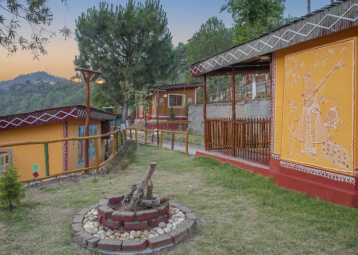 A Kasauli Ggaon By Echor