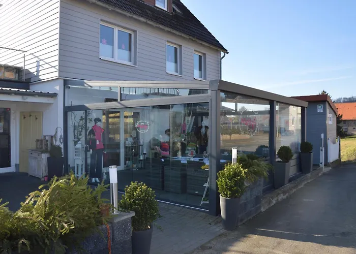 Mellys Cafe & Store