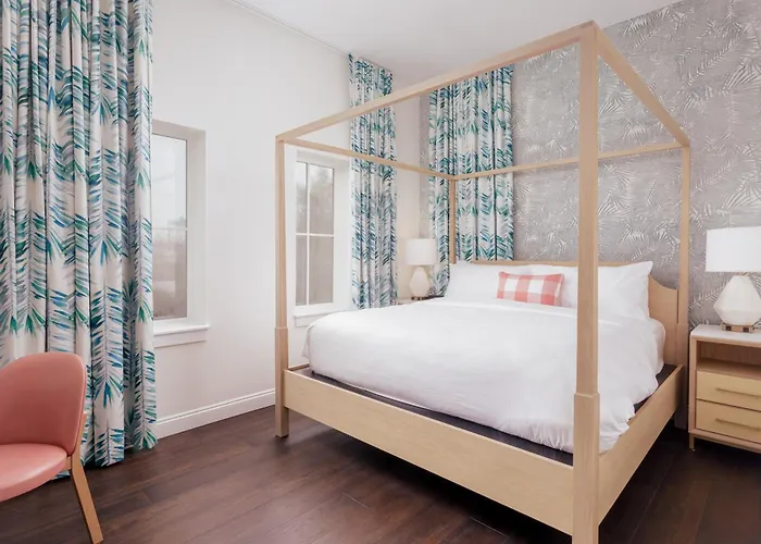 Lily Hall-A Boutique Hotel