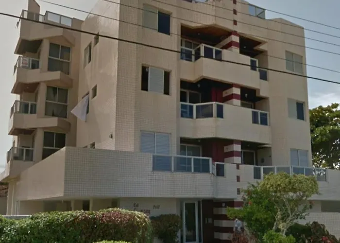 Apartamento de cobertura na beira mar e de frente para o mar. Vista maravilhosa.