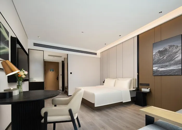 Atour Hotel Huizhou Huiyang New Metropolis