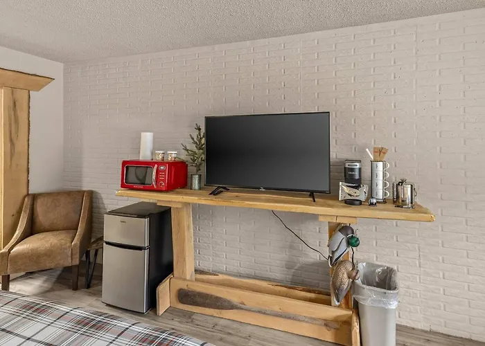 Stonegate Lodge King Bed, Wifi, 50In Roku Tv, Salt Water Pool Room #308