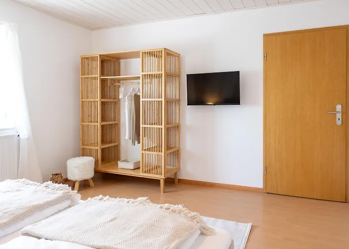 Heimbi-Home No 1 I 4-6 Personen I Nähe EuropaPark I Parkplatz und E Ladestation