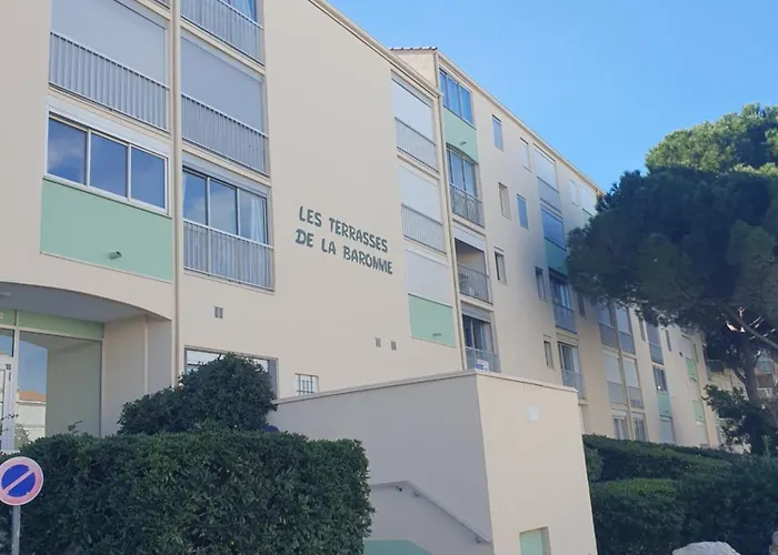Les Terrasses De La Baronnie Appartement Climatise Avec 1 Chambre Et Piscine Ouverte Du 23 Mai Au 20 Septembre Parking Securise Disponible Sans Supplement