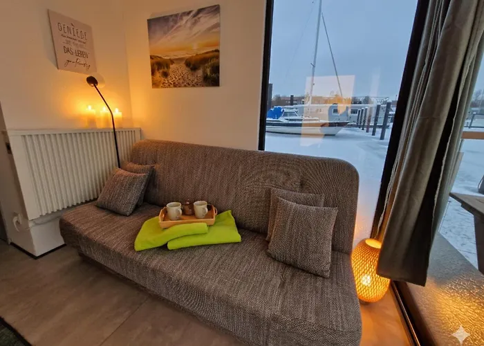 ÖKO Budget Hausboot Retreat Morgenrot