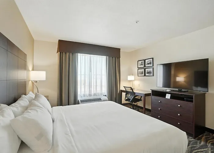 Cobblestone Hotel & Suites - Bellefontaine
