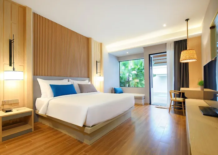 Lalynn Resort & Villas, Phuket - Free Scheduled Shuttle To Bang Tao Beach