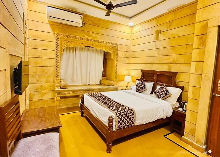 Hotel Golden Safari