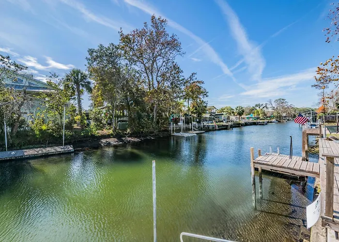 Wet Feet Retreat At Weeki Wachee, The Perfect Riverfront Escape