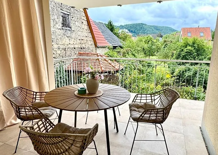 ST-Apartments Charming 2, Wohnung mit 3 Zimmern und Balkon
