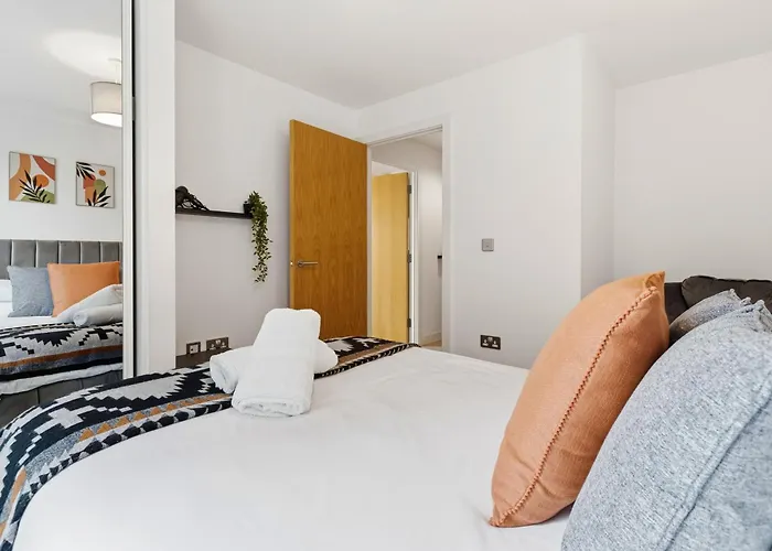 1Br City Apt Nr Arena,Attractions&Wifi
