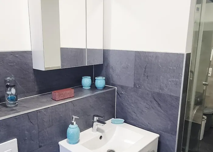 Modern Renovated Apartment In Jena Burgau