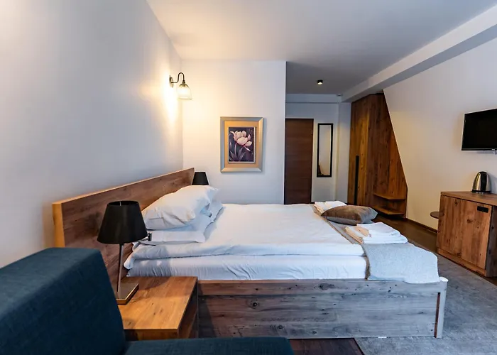 Maar Hotel Brezovice