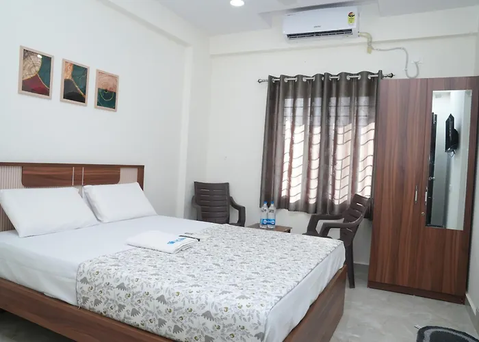 Epic Rooms - Madhurawada