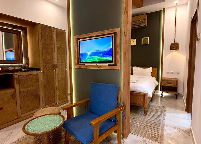 Nomad Inn Tiwi Albir