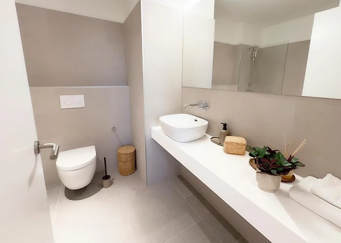 Aparto Diagonal Suites