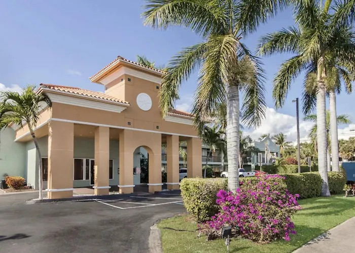 Boca By The Sea Hotel