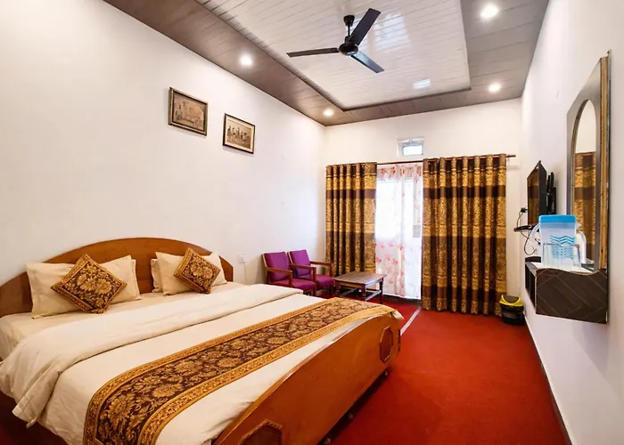 Boutique Tribhuwan Hill View Hotel Free Wifi And Parking Facilities - Best Services - Prime Location- Premium Hotel In Ranikhet