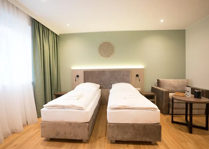 Living Inn am Schlosspark - Park, City&Parking incl