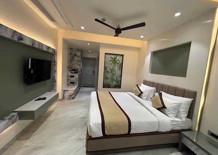 Hotel Raj Hari Palace