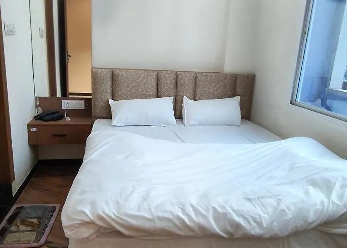 Hotel Shivaarambh Homestay