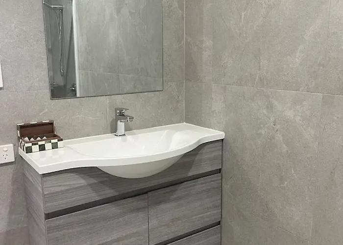 The Riverbank Suites, Central, New, Facilities
