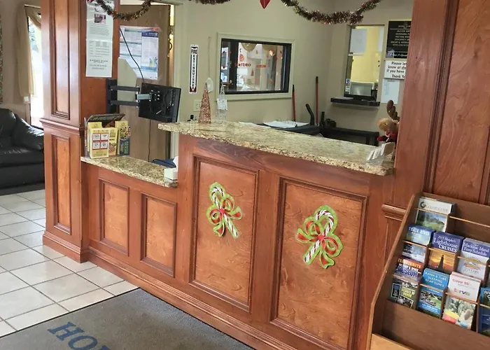 Home Town Inn