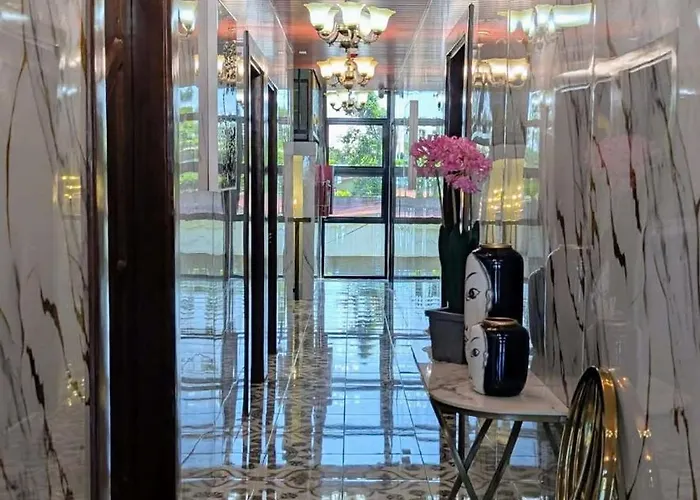 M'M Hotel